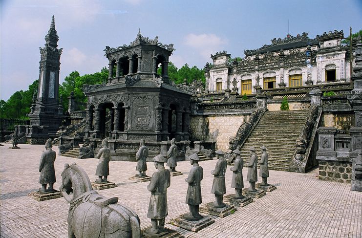 Hue City Tour - Full Day Imperial Adventure