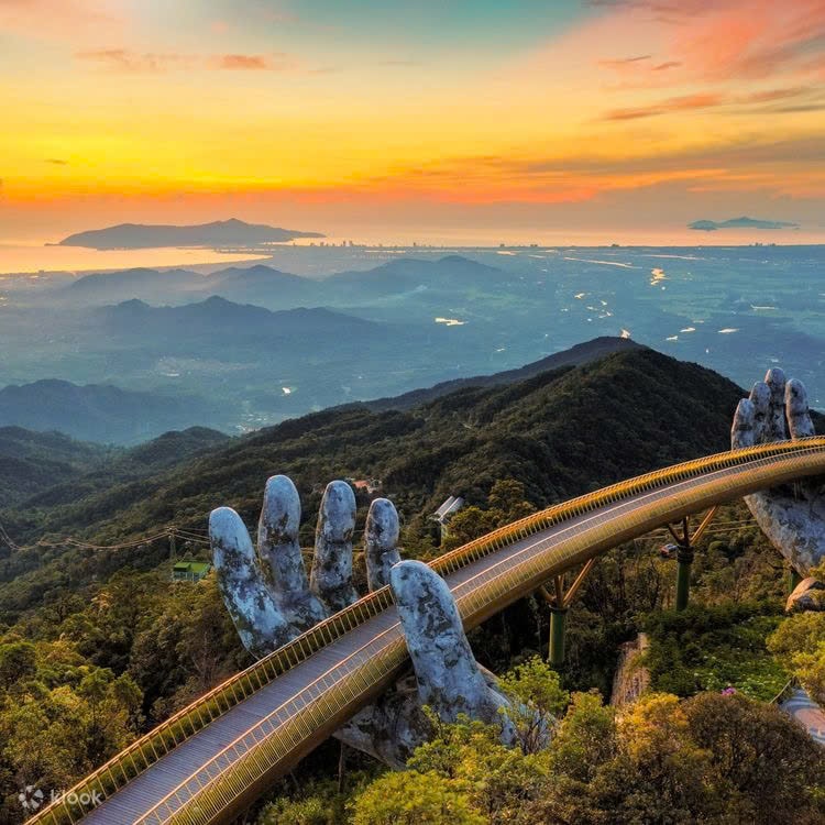 Ba Na Hills & Golden Bridge Tour